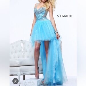 SHERRI HILL HIGH LOW JEWELED BLUE GOLD SIZE 2